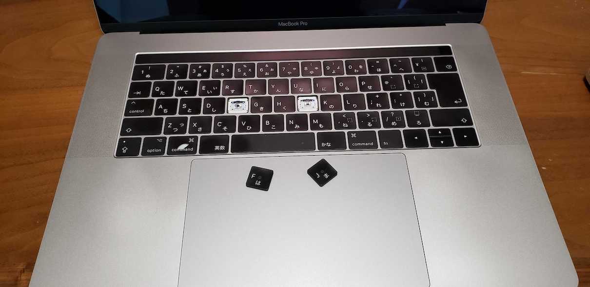 macbook_butterfly_keyboard_broken.jpg